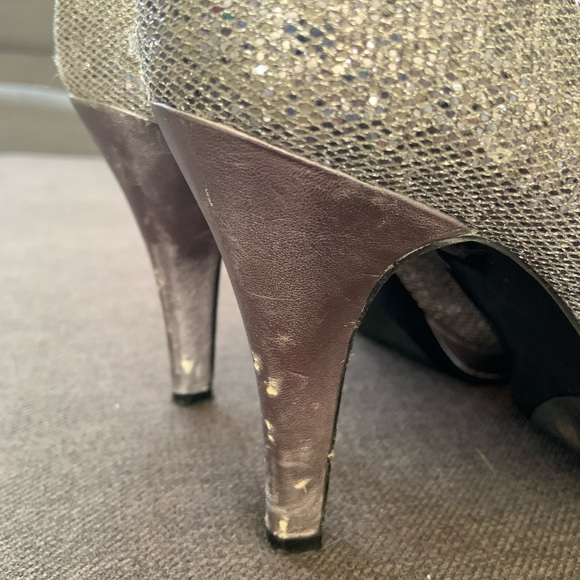 Silver shoes - Picture 5 of 6